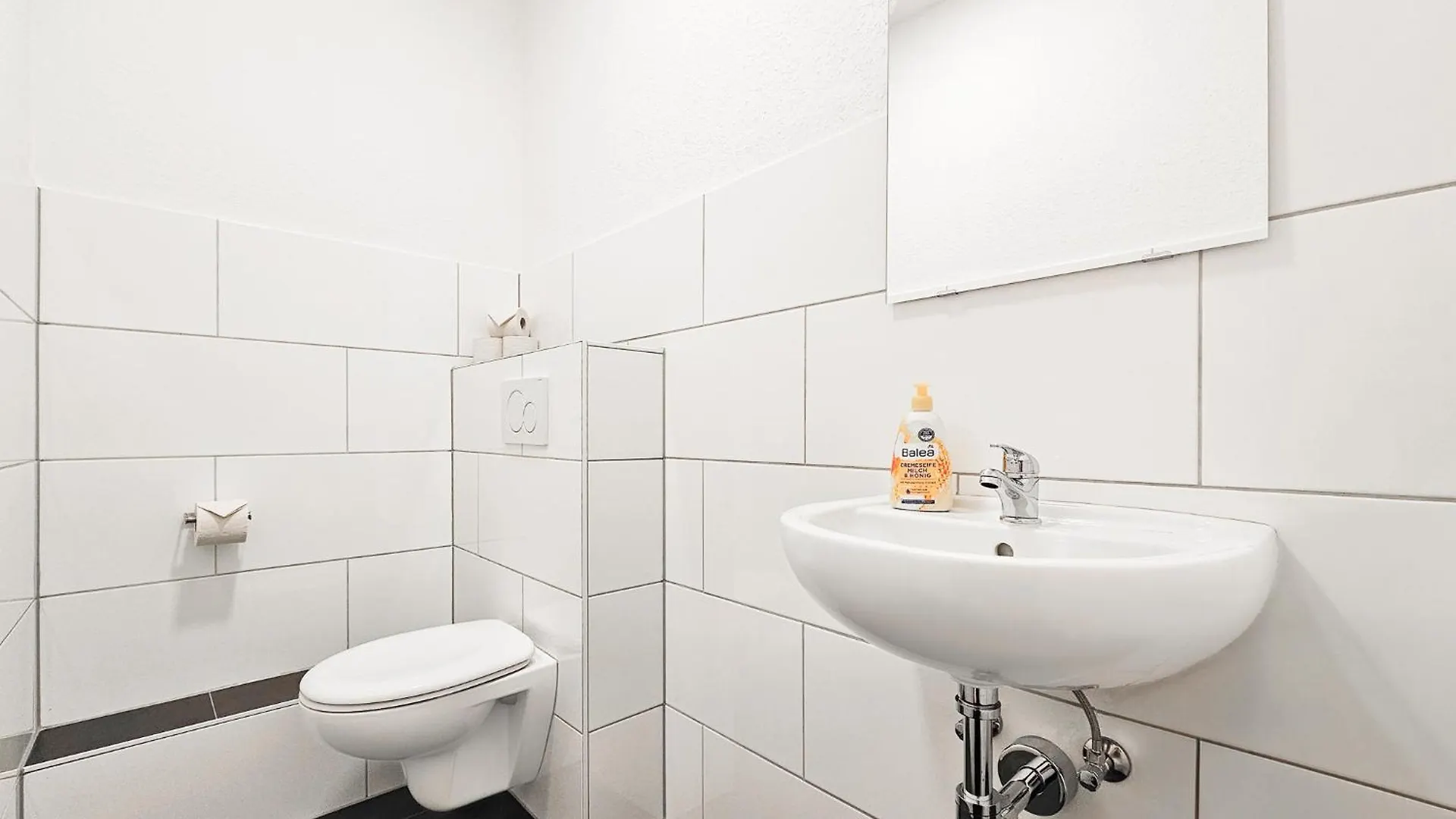 Raj Living - City Center Apartments With 5 Rooms - 10 Min Messe Dus 杜塞尔多夫