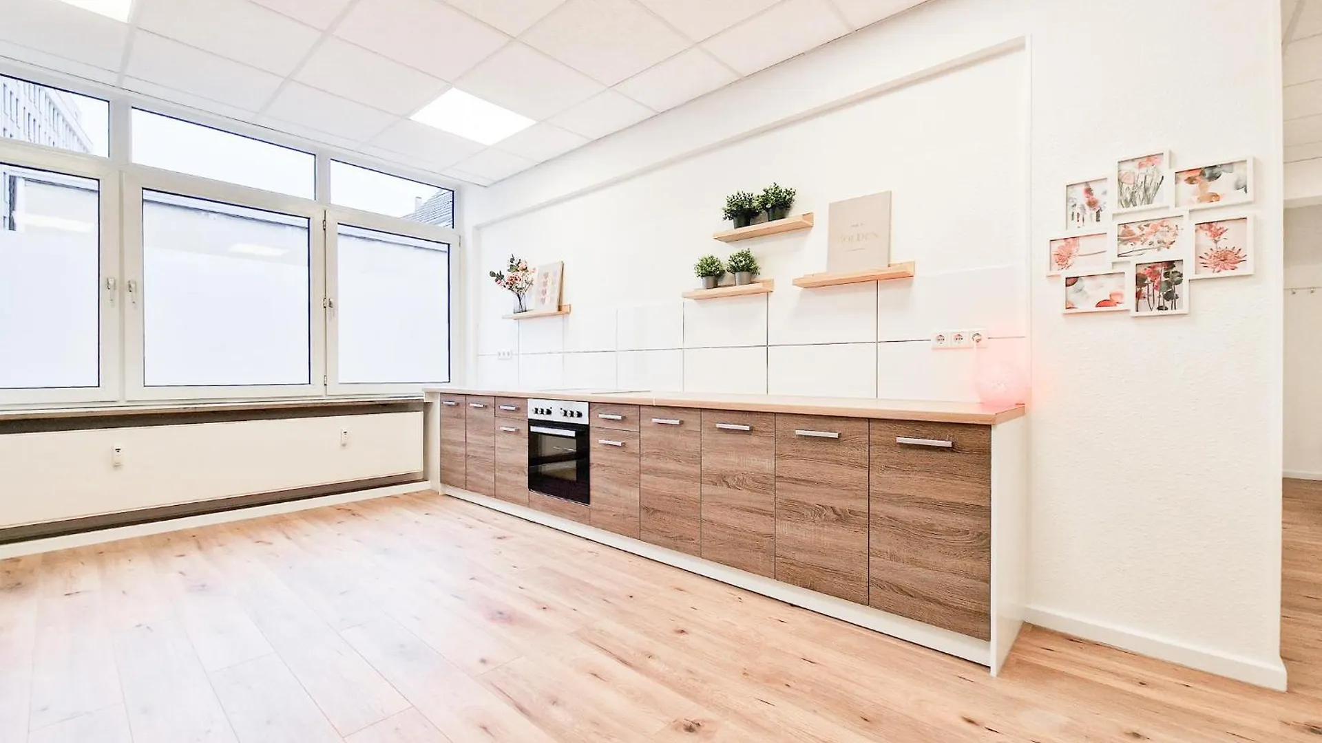 Raj Living - City Center Apartments With 5 Rooms - 10 Min Messe Dus Düsseldorf