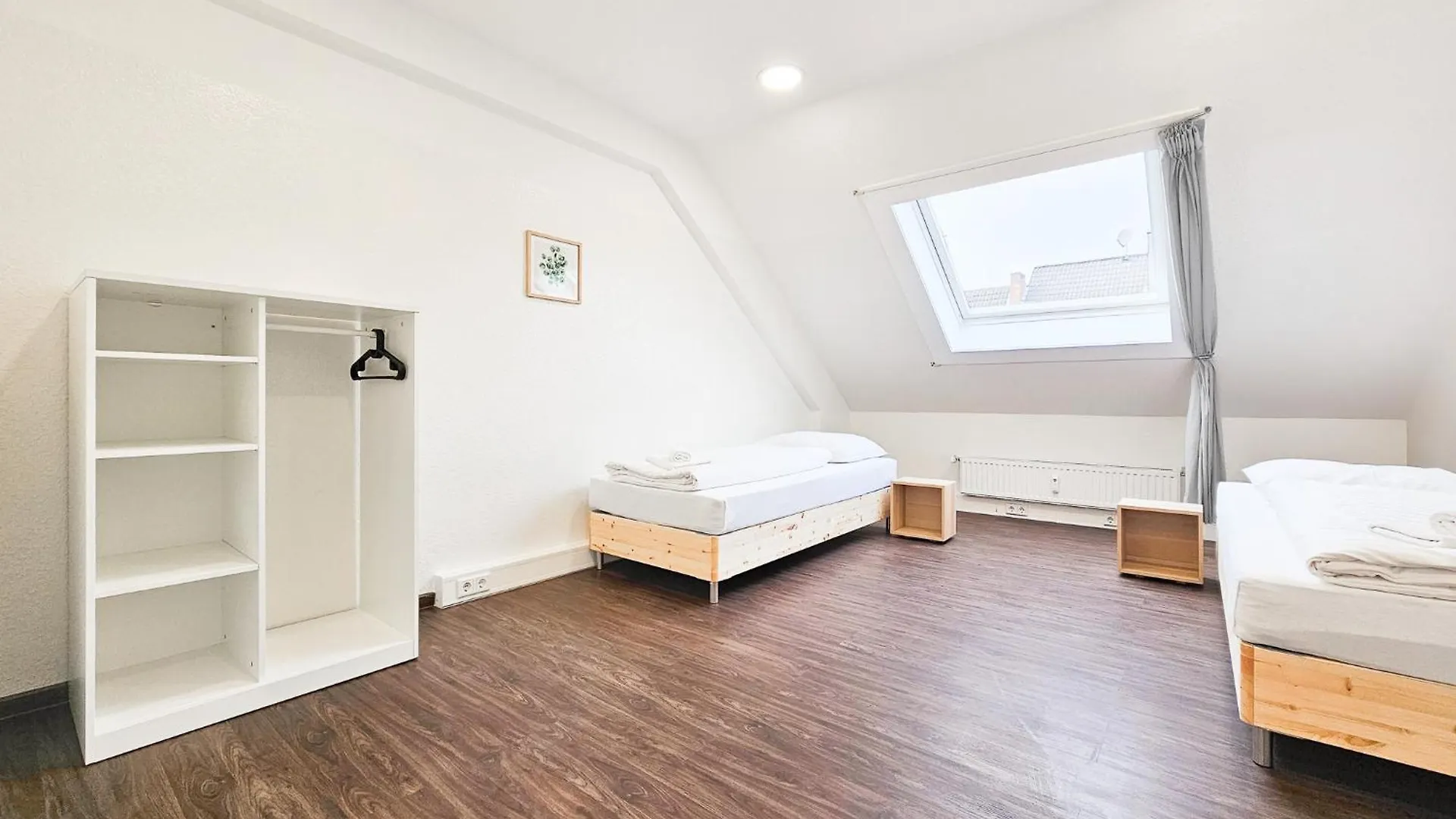 Raj Living - City Center Apartments With 5 Rooms - 10 Min Messe Dus Düsseldorf Alemanha