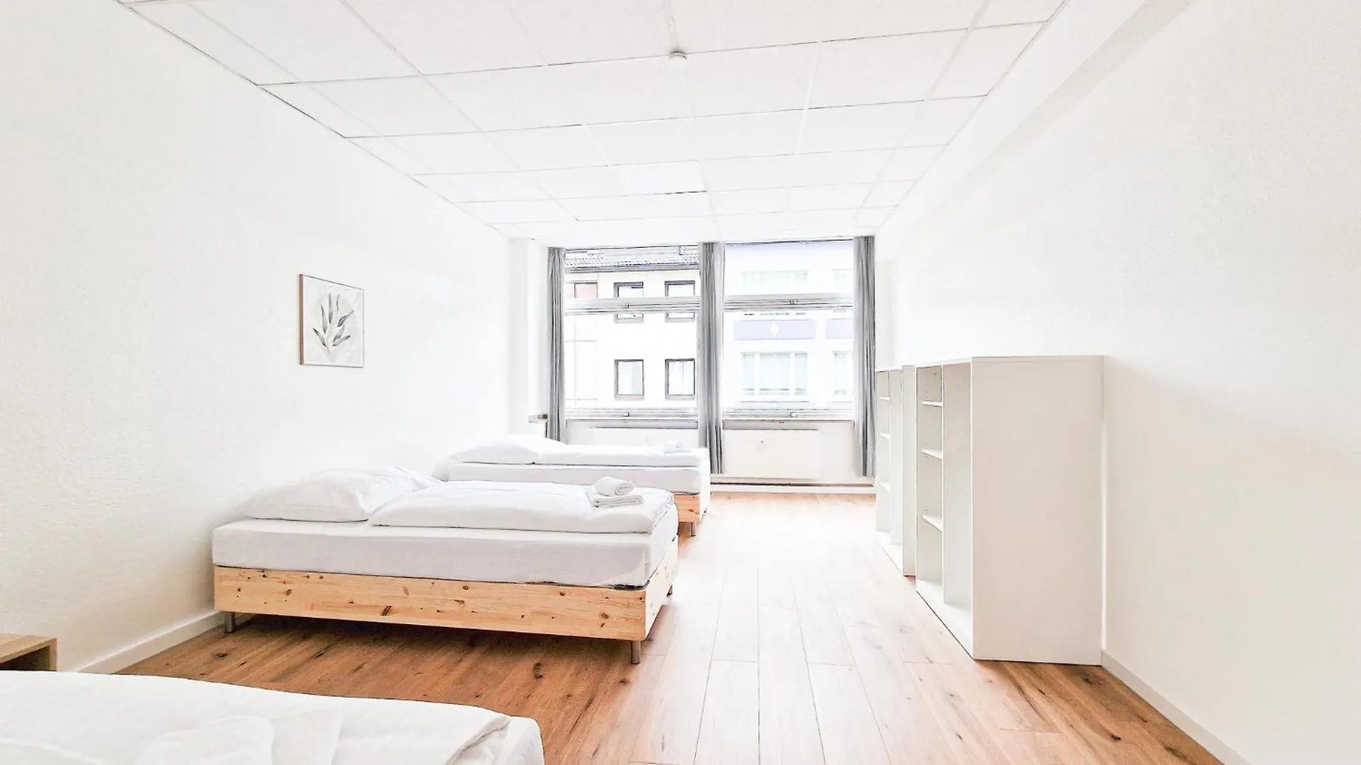 Raj Living - City Center Apartments With 5 Rooms - 10 Min Messe Dus Düsseldorf Alemanha