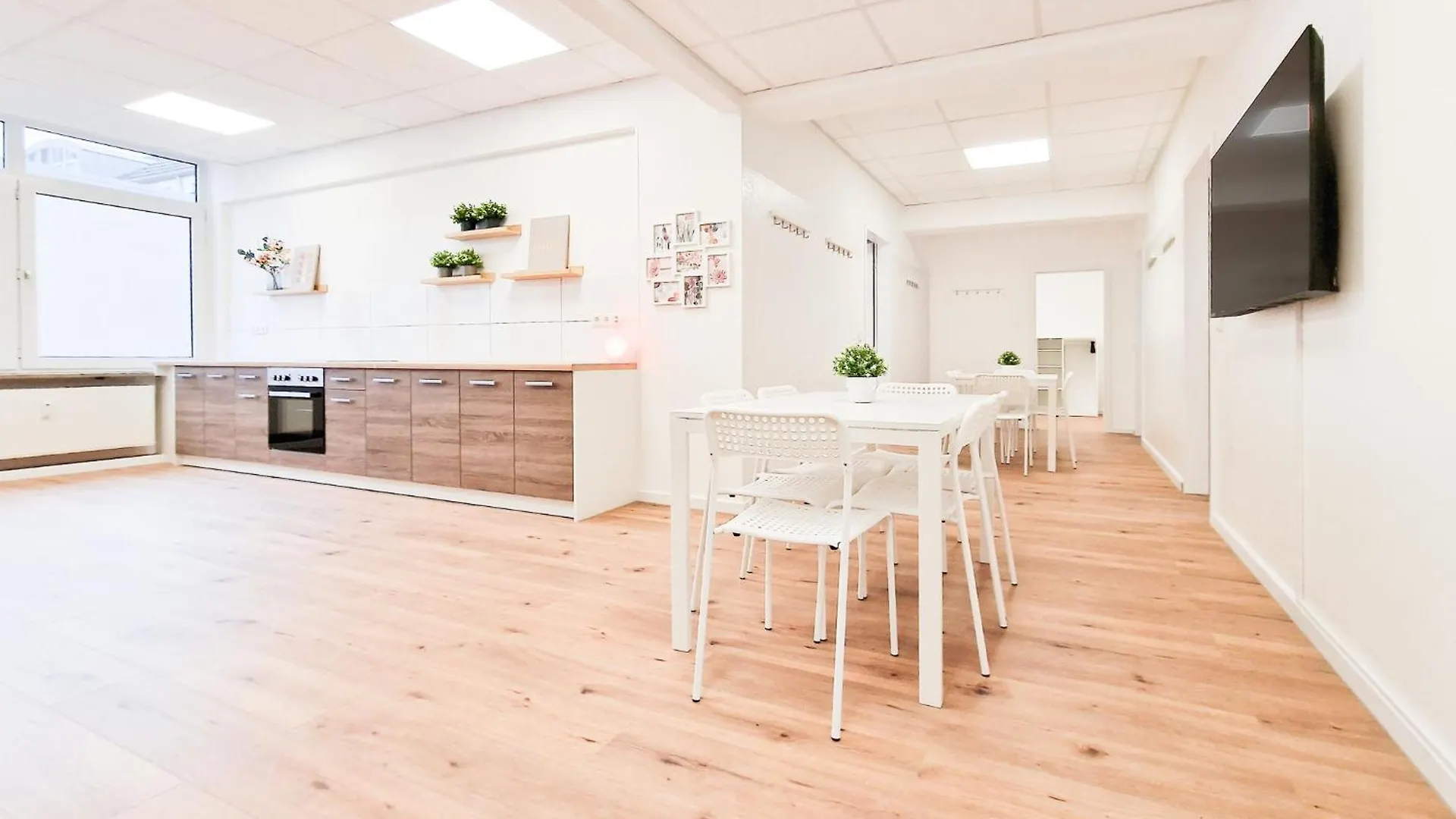 Raj Living - City Center Apartments With 5 Rooms - 10 Min Messe Dus Düsseldorf